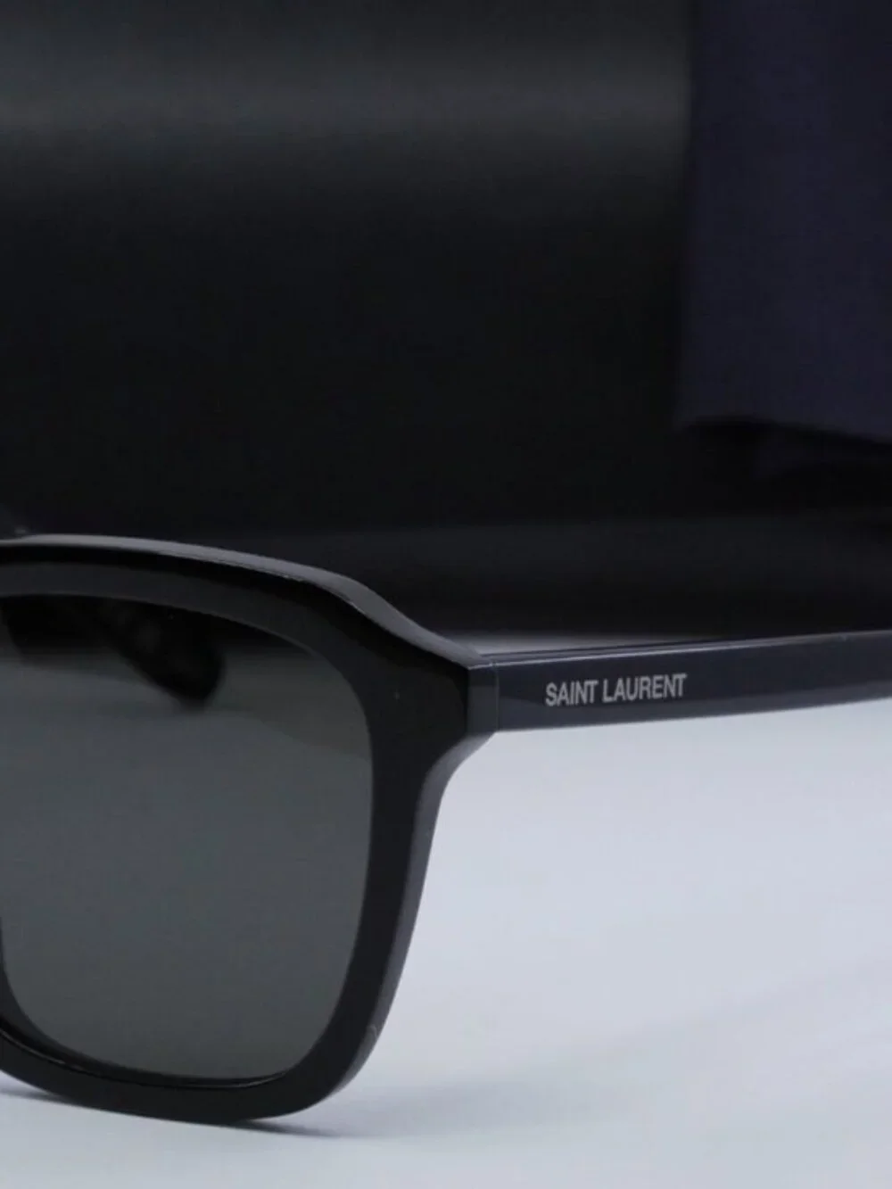 Saint Laurent SL457 001 Square Unisex Sunglasses - Black